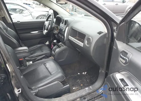 2015 Jeep Compass Sport/North z USA, uszkodzony, nr VIN 1C4NJDAB1FD381014